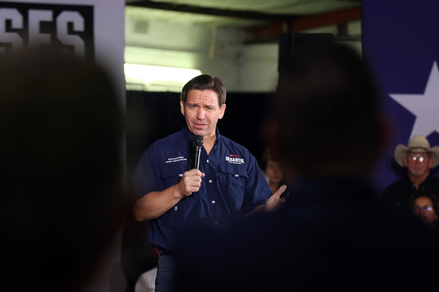 Fotografía de archivo del gobernador de Florida, Ron DeSantis. EFE/EPA/Adam Davis