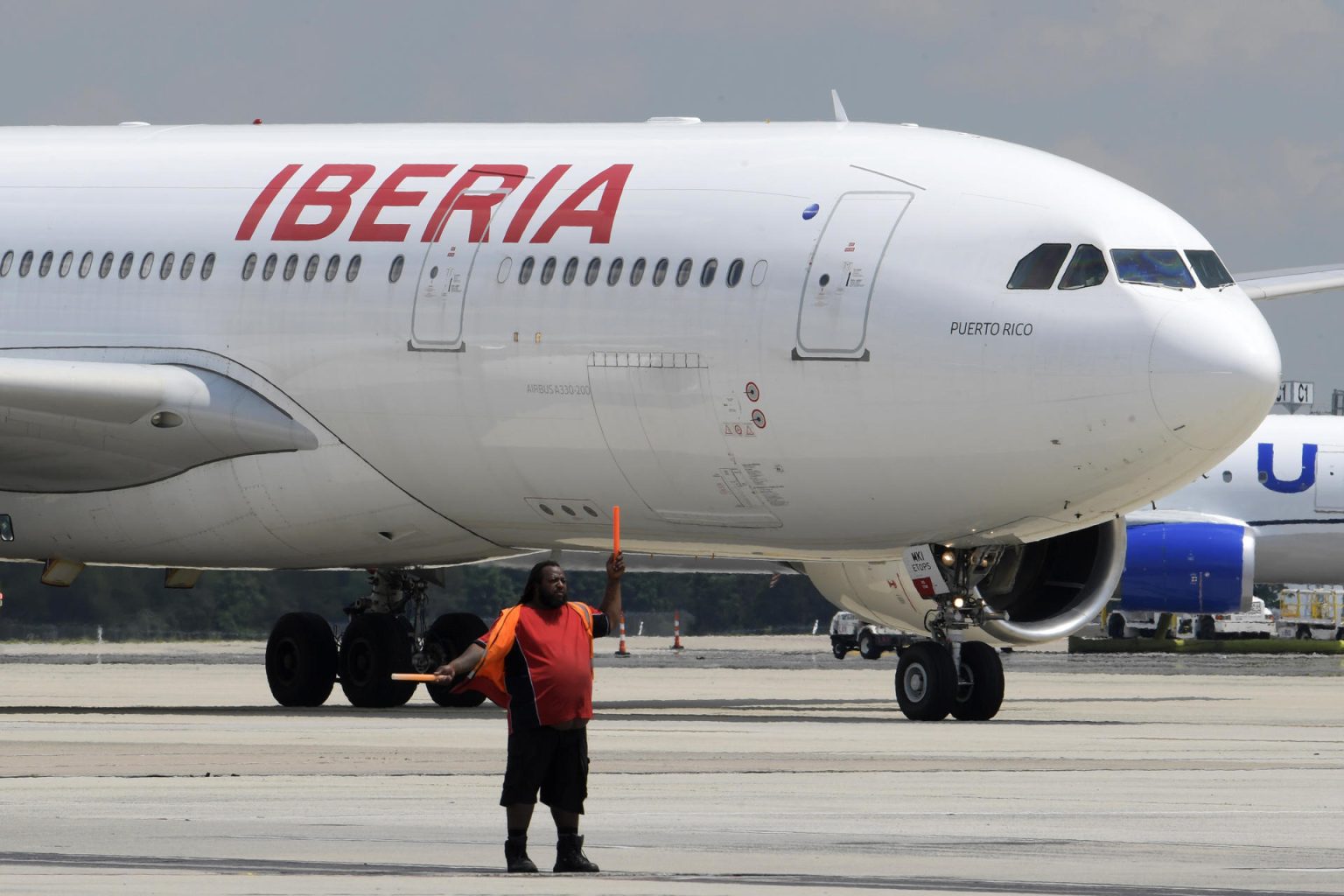 Vista del avión Airbus A330-200 de la aerolínea española Iberia. Imagen de archivo. EFE/Lenin Nolly