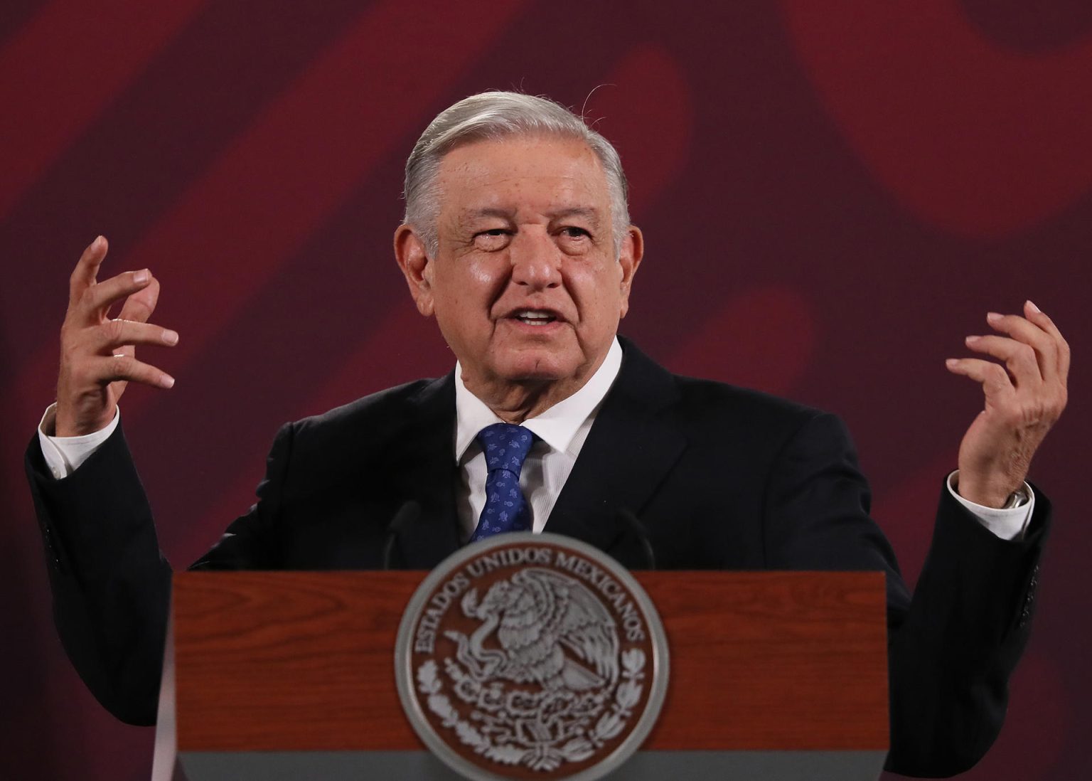 El presidente de México, Andrés Manuel López Obrador, habla duranteuna rueda de prensa en el Palacio Nacional, de la Ciudad de México (México). EFE/Mario Guzmán