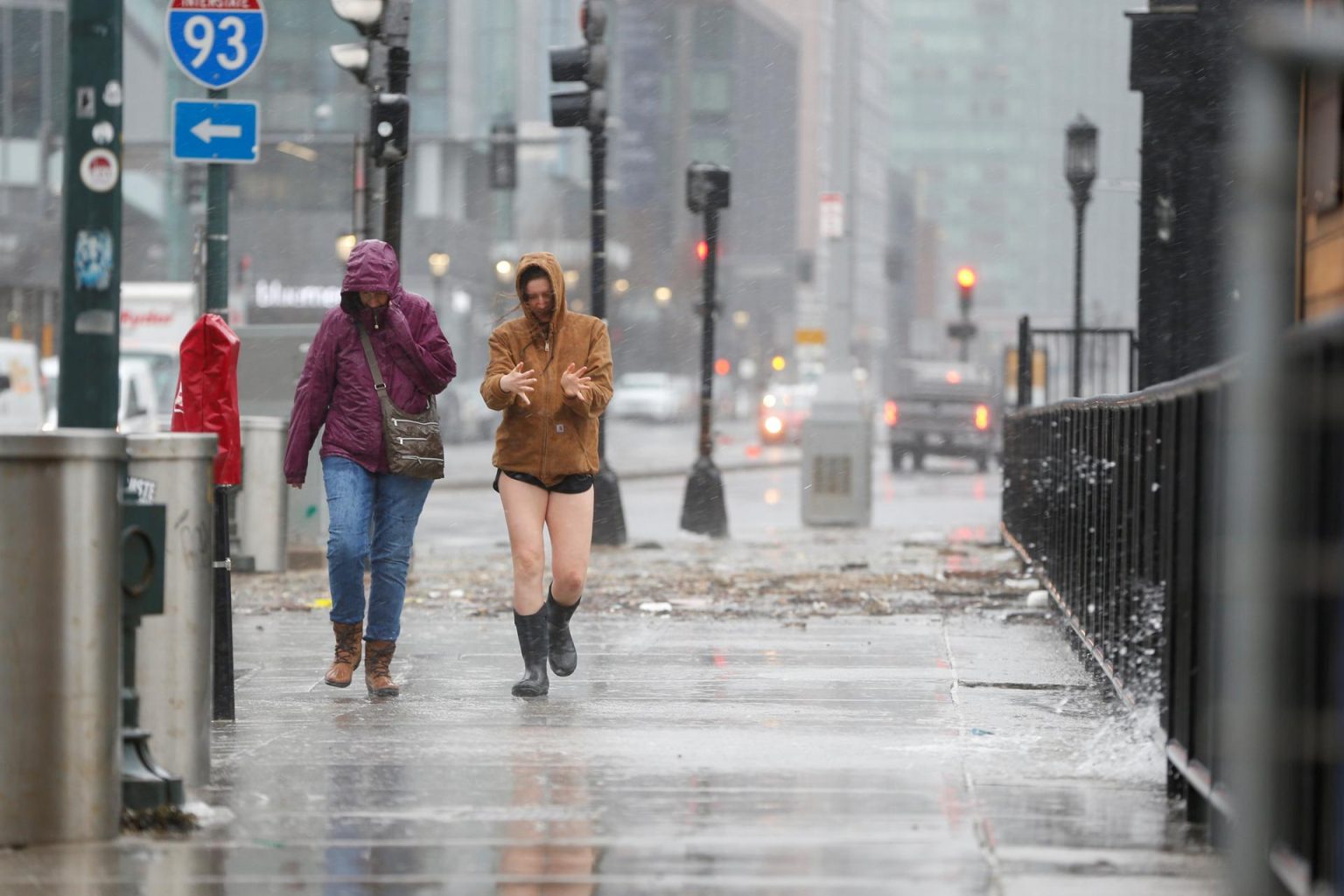 La amenaza mayor en la región de tormentas proviene de los vientos fuertes, granizadas, lluvias que pueden causar inundaciones y tornados aislados, señaló The Weather Channel. Fotografía de archivo. EFE/ Greg Cooper