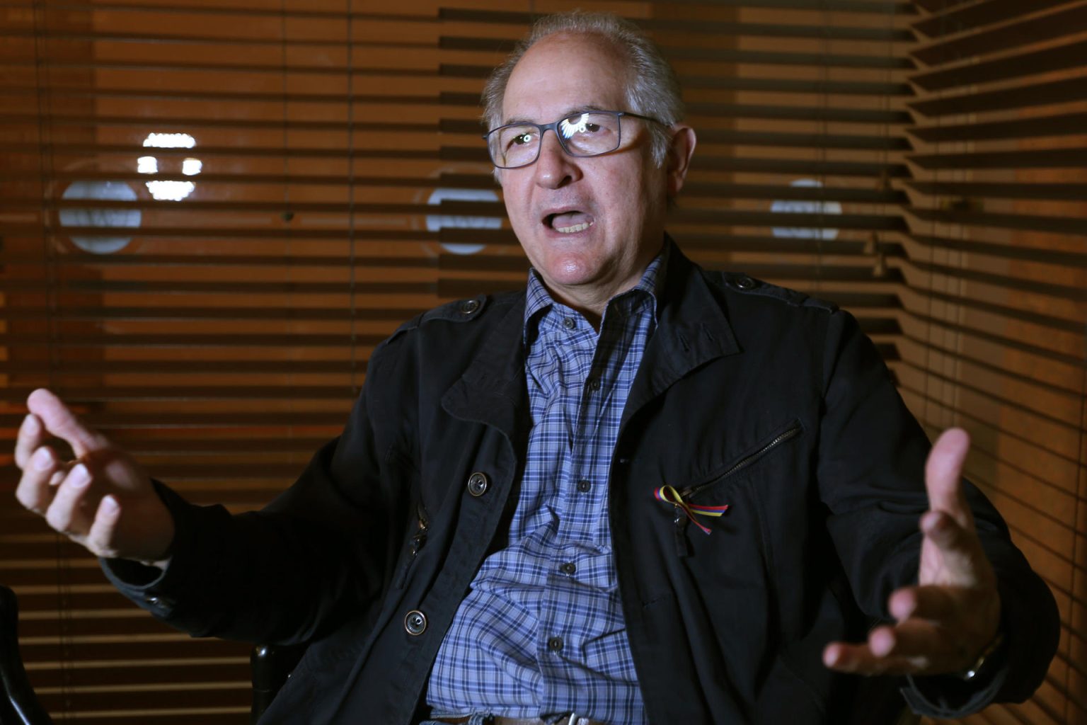 El exalcalde de Caracas Antonio Ledezma habla en entrevista con Efe. Imagen de archivo. EFE/Joédson Alves