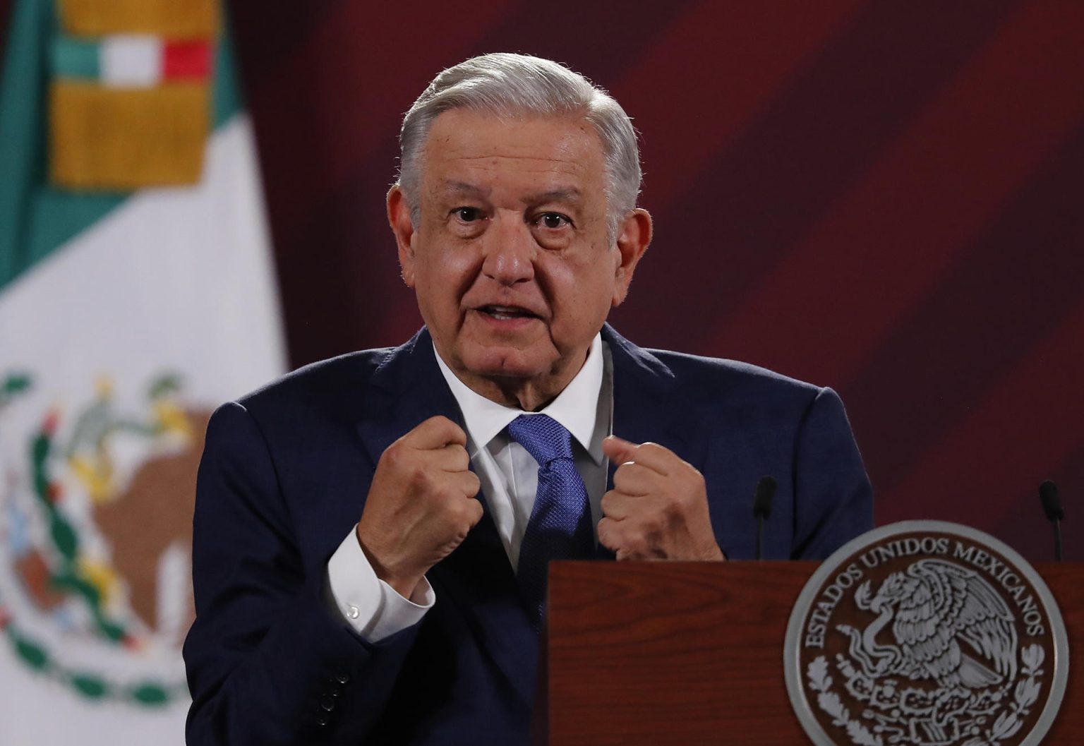 El presidente de México, Andrés Manuel López Obrador, habla durante una conferencia de prensa hoy, en el Palacio Nacional, en Ciudad de México (México). EFE/Mario Guzmán