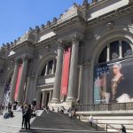 Fotografía de archivo de la entrada principal del Museo Metropolitano de Nueva York (MET) en Nueva York (EE.UU.). EFE/Miguel Rajmil