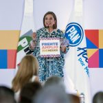 La precandidata presidencial del Frente Amplio por México, Xóchitl Gálvez habla hoy, durante su participación en el segundo Foro Regional en la ciudad de Monterrey (México). EFE/Miguel Sierra