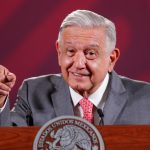 El presidente de México, Andrés Manuel López Obrador, habla hoy durante una rueda de prensa en Palacio Nacional, en Ciudad de México (México). EFE/ Isaac Esquivel