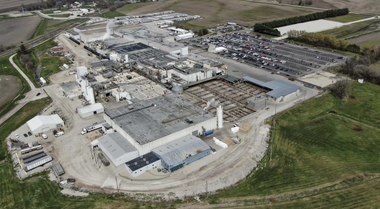 Fotografía de archivo hecha con un dron que muestra la planta procesadora de carne Tyson Foods en Joslin, Illinois (EE.UU.). EFE/ Tannen Maury