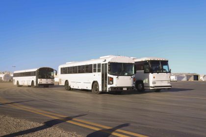 Autobuses transportan migrantes en Texas (EE.UU.). Imagen de archivo. EFE/ Jonathan Fernández