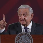 El presidente de México, Andrés Manuel López Obrador, habla hoy durante su conferencia de prensa matutina en el Palacio Nacional, en Ciudad de México (México). EFE/Mario Guzmán