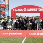 Real Sociedad y Real Betis posan para una foto de grupo antes de su partido de LaLiga Summer Tour en el Oracle Park de San Francisco, en una fotografía de archivo. EFE/EPA /Juan G. Mabanglo