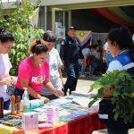 Migrantes reciben información contra la prevención del SIDA, el 1 de agosto de 2023, en Tapachula (México). EFE/ Juan Manuel Blanco