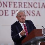 El Presidente de México, Andrés Manuel López Obrador, habla hoy durante su rueda de prensa matutina en Palacio Nacional, en Ciudad de México (México). EFE/Sáshenka Gutiérrez