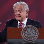 El Presidente de México, Andrés Manuel López Obrador, habla hoy durante su rueda de prensa matutina en Palacio Nacional, en Ciudad de México (México).  EFE/Sáshenka Gutiérrez