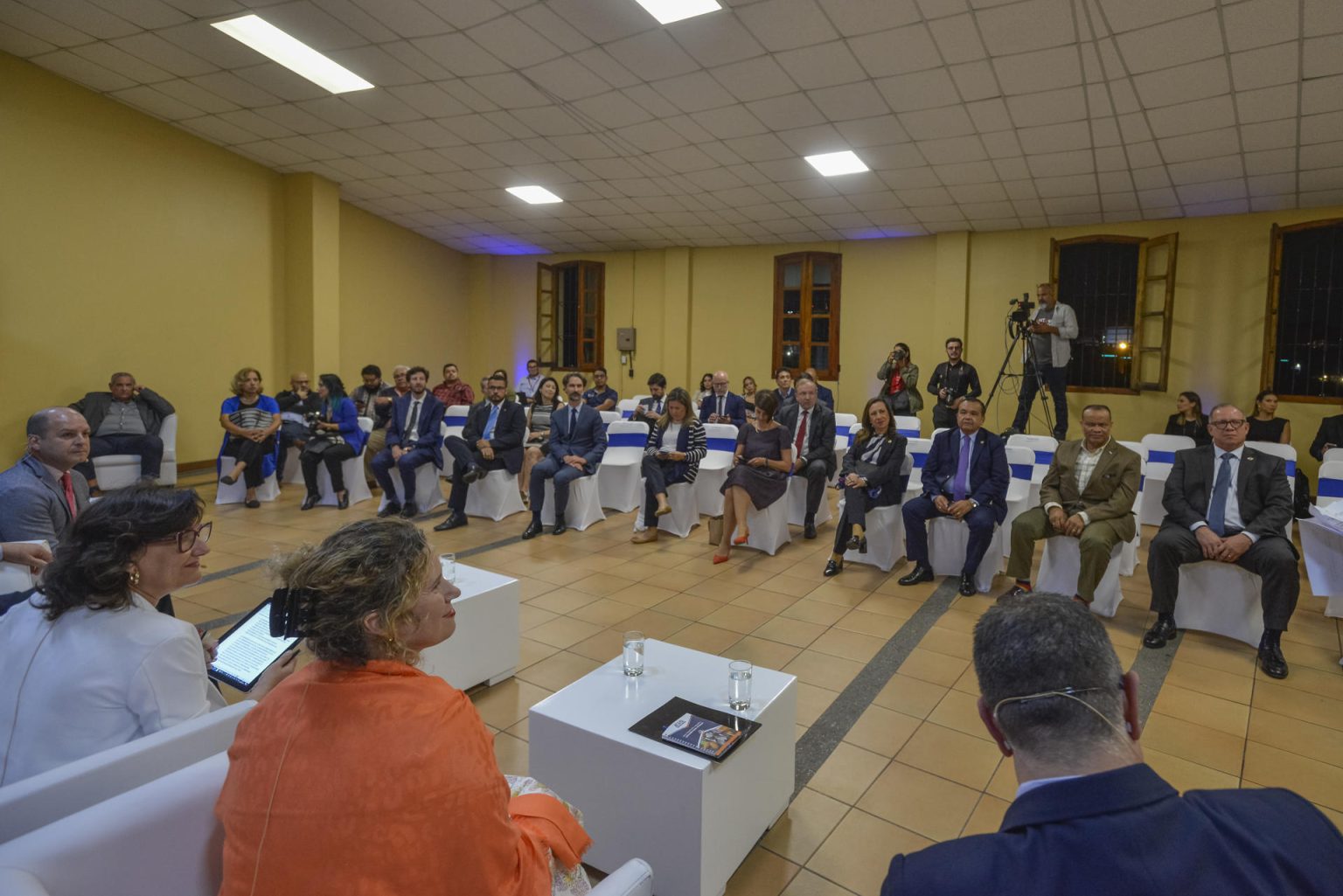 Fotografía general del foro de discusión sobre desarrollo sostenible, en el marco de los 50 años de presencia de la agencia EFE en Centroamérica, en el Museo de los Niños, hoy en San José (Costa Rica).  EFE/ Alexander Otarola