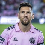 Fotografía de archivo en la que se registró al delantero argentino Lionel Messi, super estrella del club estadounidense de fútbol Inter Miami de la MLS, en el estadio DRV PNK, en Fort Lauderdale (Florida, EE.UU.). EFE/Cristóbal Herrera