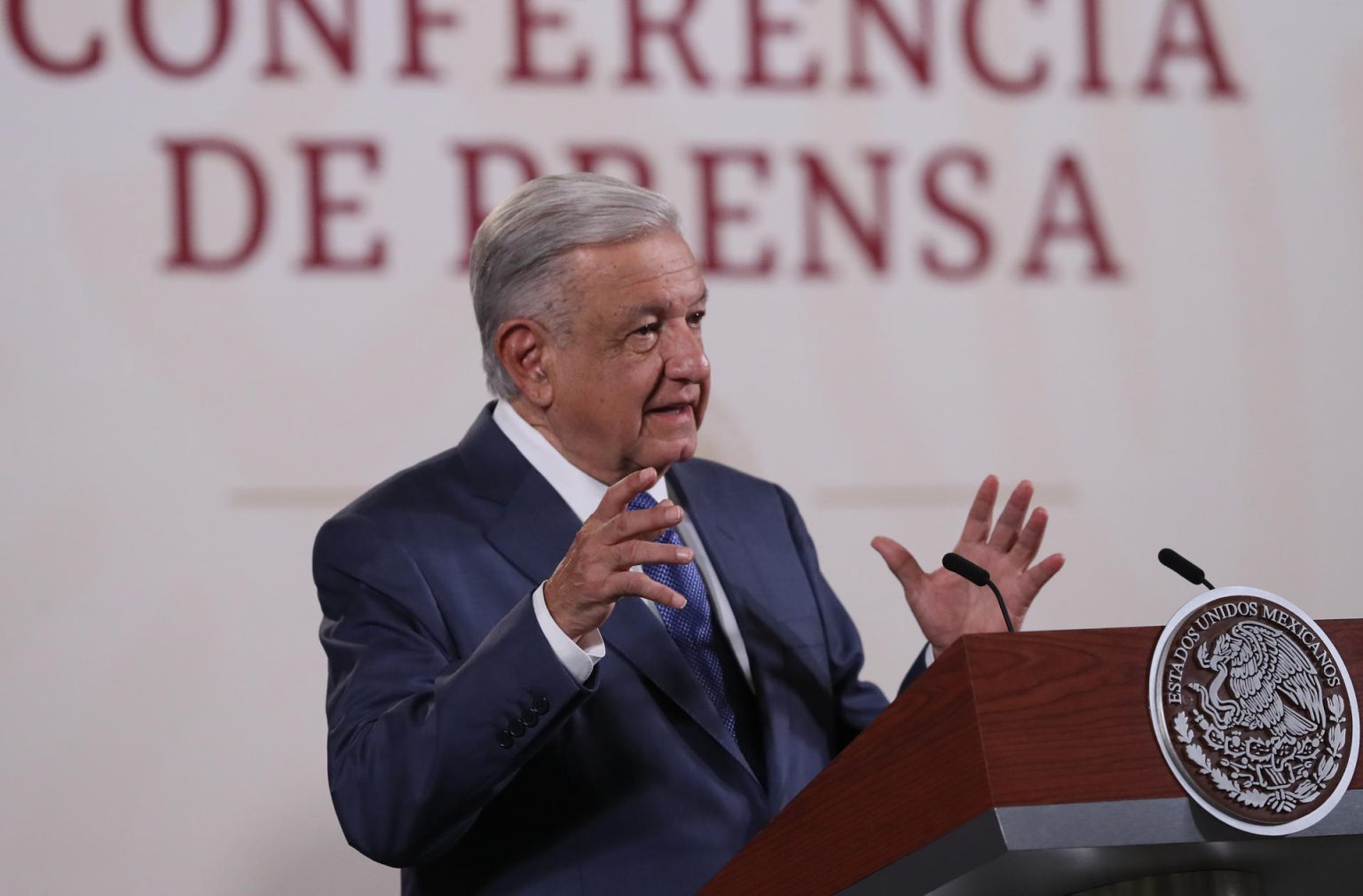 El presidente de México, Andrés Manuel López Obrador, habla durante una rueda de prensa hoy, en Palacio Nacional de la Ciudad de México (México). EFE/Mario Guzmán