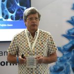 Cerca del 37 % de los mexicanos mayores de 50 años podrían padecer osteoporosis para 2050, una enfermedad de los huesos que causa a nivel mundial más de 8,9 millones de fracturas anualmente, advirtió Max Saráchaga, director médico de Amgen México, con base en cifras oficiales del Senado, en el marco del Día Mundial de la Osteoporosis. EFE/Alonso Cupul /ARCHIVO