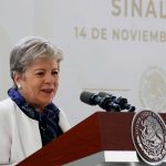 Fotografía cedida por Presidencia de México, de la canciller mexicana Alicia Bárcena durante una conferencia de prensa la ciudad de Culiacán, estado de Sinaloa (México). EFE/ Presidencia de México /SOLO USO EDITORIAL/SOLO DISPONIBLE PARA ILUSTRAR LA NOTICIA QUE ACOMPAÑA (CRÉDITO OBLIGATORIO)