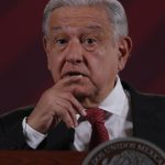 El presidente de México, Andrés Manuel López Obrador, habla durante una conferencia matutina en el Palacio Nacional de Ciudad de México (México). EFE/Mario Guzmán