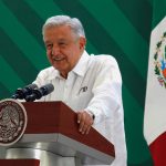 Fotografía cedida hoy por Presidencia de México, del mandatario mexicano Andrés Manuel López Obrador durante una conferencia de prensa la ciudad de Culiacán, estado de Sinaloa (México). EFE/ Presidencia de México /SOLO USO EDITORIAL/SOLO DISPONIBLE PARA ILUSTRAR LA NOTICIA QUE ACOMPAÑA (CRÉDITO OBLIGATORIO)