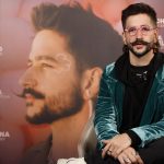 El cantante y músico colombiano Camilo, durante una entrevista con EFE, el pasado miércoles 8 de noviembre, para anunciar su gira 2024 y hablar de sus 7 nominaciones a los Grammy. EFE/J.J. Guillén