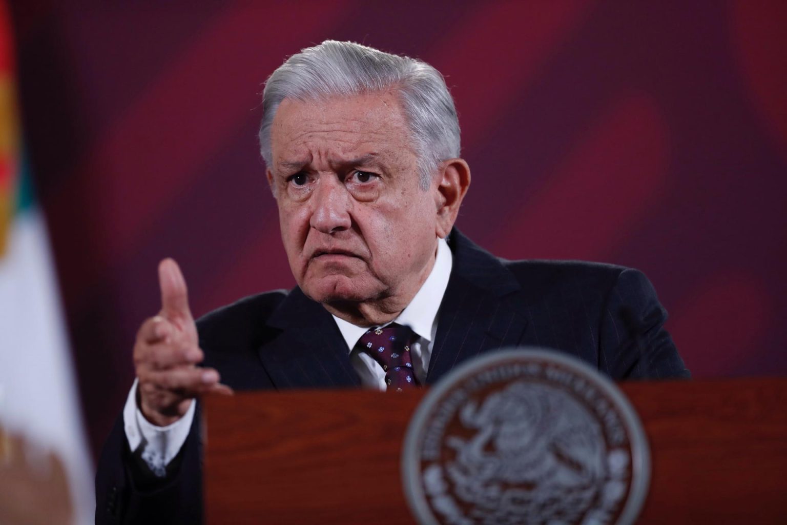 El presidente de México Andrés Manuel López Obrador, habla hoy durante su conferencia de prensa matutina en Palacio Nacional en Ciudad de México (México). EFE/Sáshenka Gutiérrez