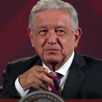 El presidente de México, Andrés Manuel López Obrador, habla hoy durante una conferencia matutina en el Palacio Nacional de Ciudad de México (México). EFE/Mario Guzmán