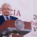 Fotografía cedida hoy, por la presidencia de México, del mandatario mexicano, Andrés Manuel López Obrador, durante una rueda de prensa en Palacio Nacional de la Ciudad de México (México). EFE/Presidencia de México/SOLO USO EDITORIAL/SOLO DISPONIBLE PARA ILUSTRAR LA NOTICIA QUE ACOMPAÑA(CRÉDITO OBLIGATORIO)