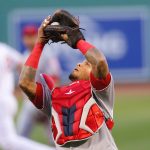 Fotografía de archivo en la que se registró al receptor puertorriqueño Martin Maldonado, al acutar para los Angelinos de Los Ángeles y quien actuara la próxima temporada de la MLB con los Medias Blancas de Chicago. EFE/CJ Gunther