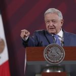 El presidente de México, Andrés Manuel López Obrador, habla durante una rueda de prensa matutina hoy, en el Palacio Nacional en la Ciudad de México (México). EFE/ Isaac Esquivel
,