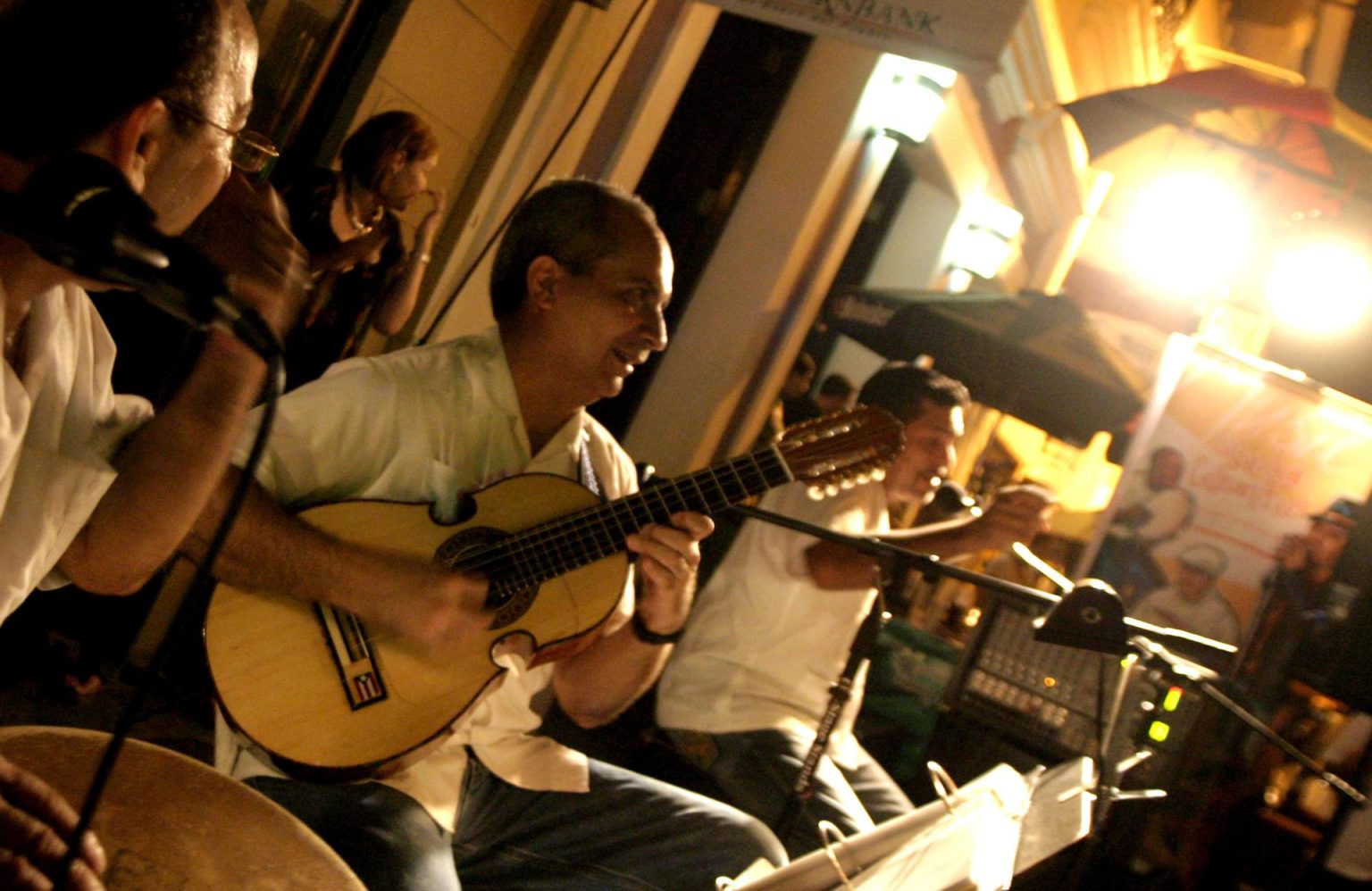 Un grupo de músicos trova. Imagen de archivo. EFE/Thais Llorca