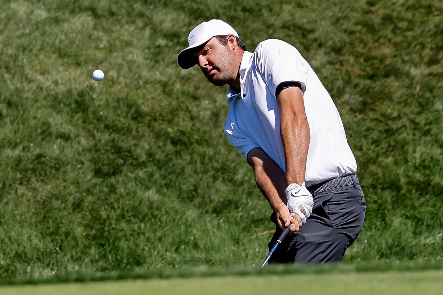 Fotografía de archivo en la que se registró al golfista estadounidense Scottie Scheffler, durante un torneo, en Ponte Vedra Beach (Florida, EE.UU.). EFE/Erik S. Lesser