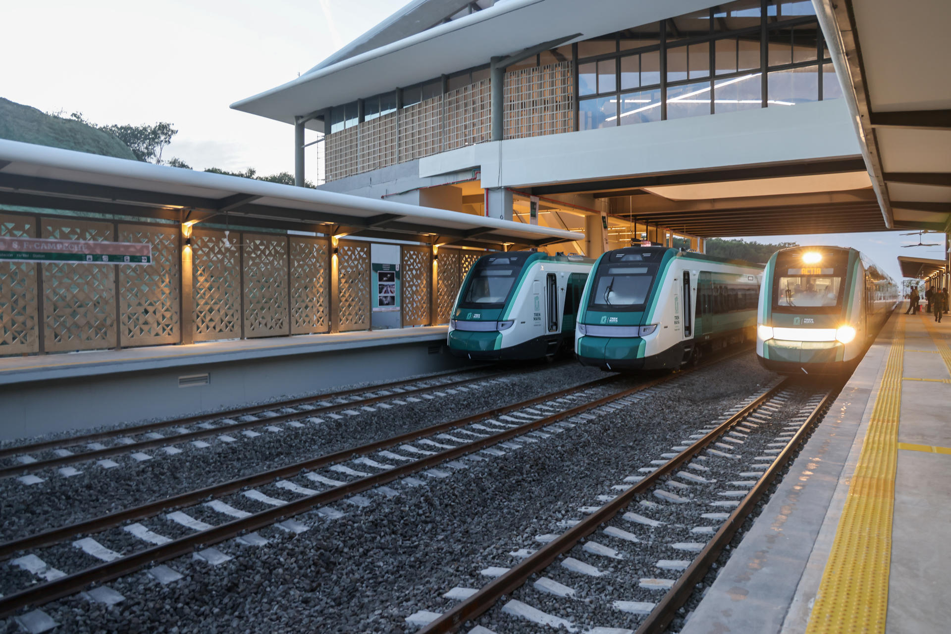 Fotografía cedida hoy por la Presidencia de México que muestra la primera etapa del Tren Maya tras su inauguración, en San Francisco de Campeche (México). EFE/Presidencia de México /SOLO USO EDITORIAL /SOLO DISPONIBLE PARA ILUSTRAR LA NOTICIA QUE ACOMPAÑA (CRÉDITO OBLIGATORIO)
