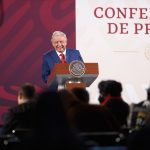 Fotografía cedida hoy por la presidencia de México, del mandatario mexicano, Andrés Manuel López Obrador, durante una rueda de prensa en Palacio Nacional de la Ciudad de México (México). EFE/Presidencia de México/SOLO USO EDITORIAL/SOLO DISPONIBLE PARA ILUSTRAR LA NOTICIA QUE ACOMPAÑA(CRÉDITO OBLIGATORIO)