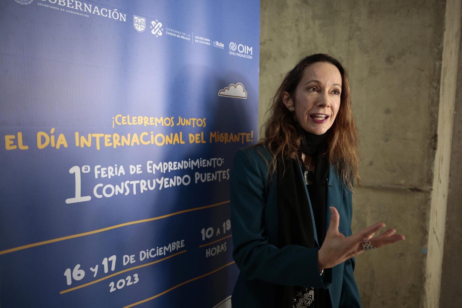 Dana Graber, jefa de misión de la Organización Internacional para las Migraciones (OIM) en México, habla hoy en una entrevista con EFE durante la presentación de la "Primera Feria del Emprendimiento: Construyendo Puentes" en Ciudad de México (México). EFE/José Méndez