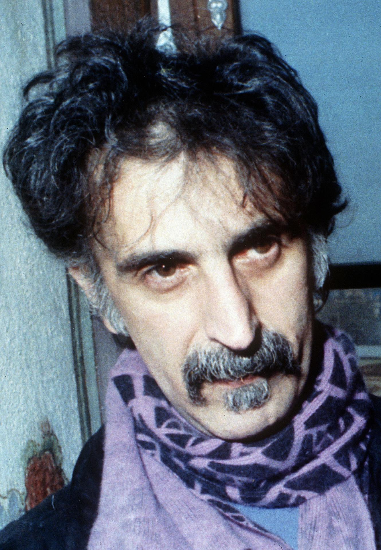 Fotografía de archivo del guitarrista, cantante y productor Frank Zappa. EFE