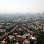 Fotografía donde se observa el alto indice de contaminación, el 8 de agosto de 2023, en la Ciudad de México (México). EFE/Isaac Esquivel