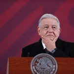 El presidente mexicano, Andrés Manuel López Obrador, habla durante su conferencia de prensa matutina hoy, en el Palacio Nacional de la Ciudad de México (México). EFE/ Sáshenka Gutiérrez