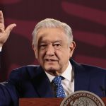 El presidente de México, Andrés Manuel López Obrador, habla hoy durante su conferencia de prensa matutina en Palacio Nacional, en Ciudad de México (México). EFE/José Méndez