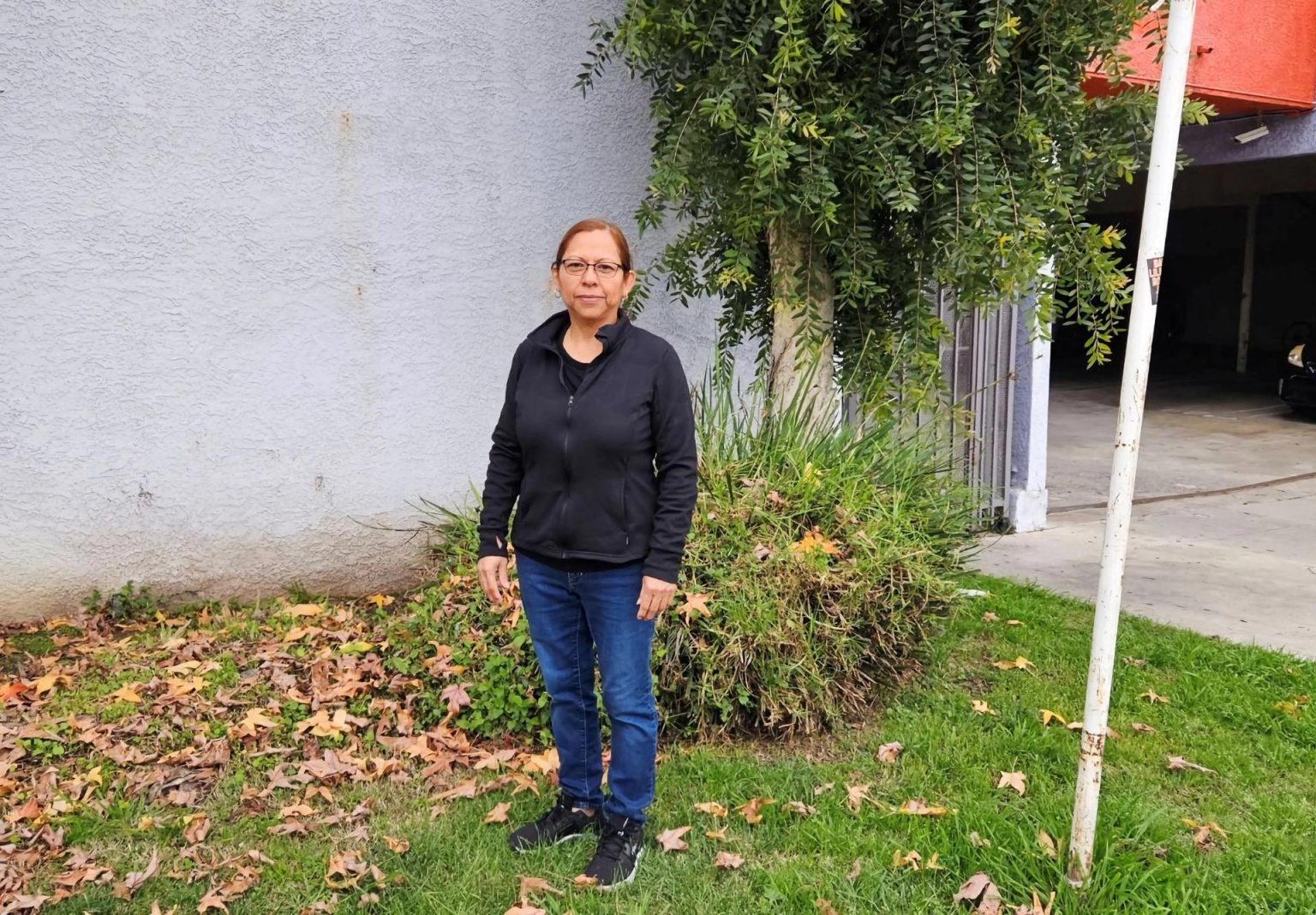 Fotografía personal cedida donde aparece la inmigrante guatemalteca Sandra López que vive desde hace 25 años en Lincoln Heights, uno de los barrios más antiguos de Los Ángeles, ubicado cerca de la Autopista 5, que recorre la Costa Oeste de Estados Unidos de sur a norte. EFE/Álbum S. López /SOLO USO EDITORIAL /NO VENTAS /SOLO DISPONIBLE PARA ILUSTRAR LA NOTICIA QUE ACOMPAÑA /CRÉDITO OBLIGATORIO