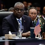 Fotografía de archivo fechada el 9 de enero de 2024 que muestra al Secretario de Defensa de los Estados Unidos, Lloyd Austin, durante la décima Reunión de Ministros de Defensa de la Asociación de Naciones del Sudeste Asiático (ASEAN), Plus, en Yakarta, Indonesia. EFE/ Willy Kurniawan / POOL