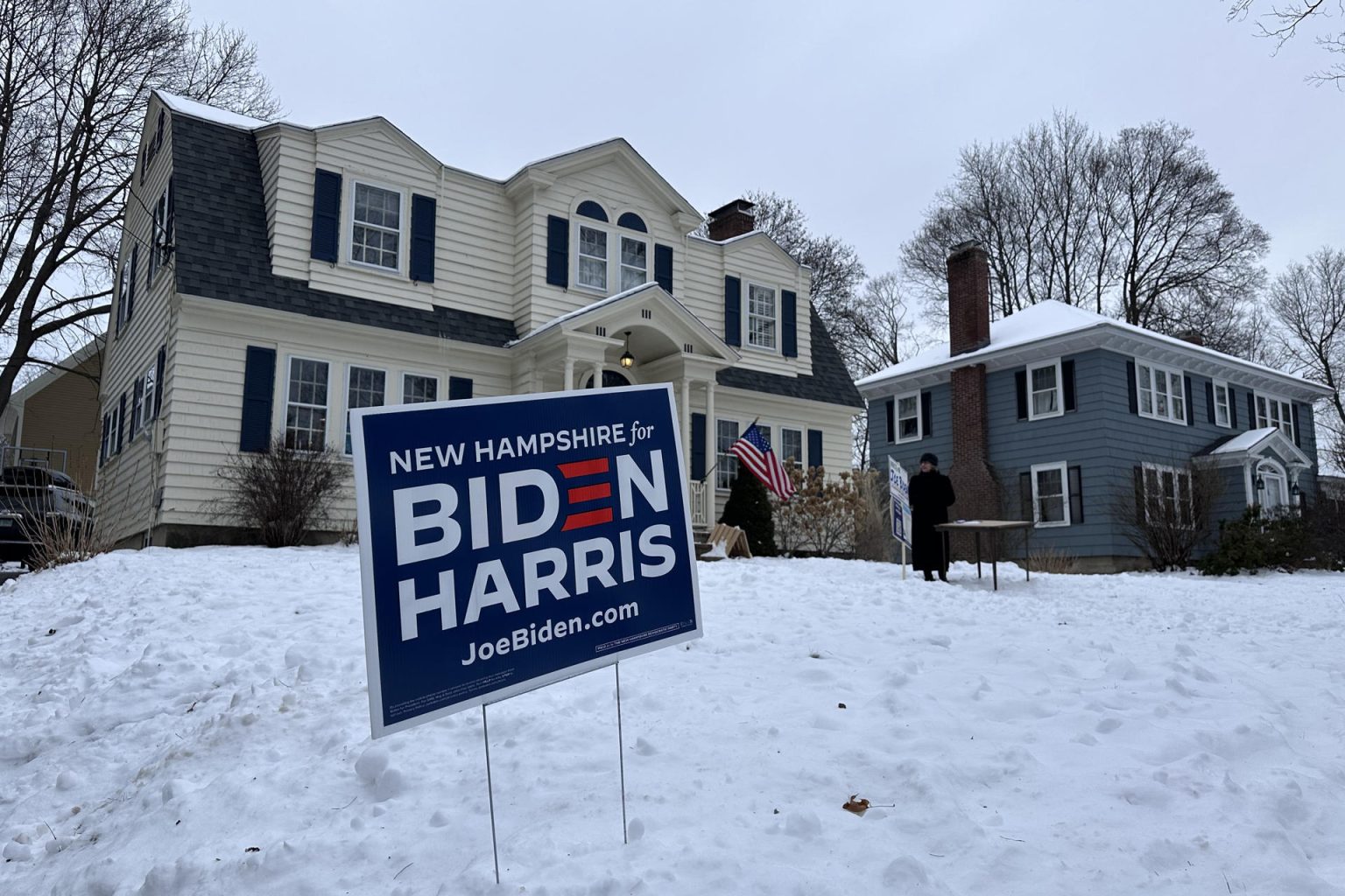 Fotografía de un aviso en un acto de campaña pro Biden, el 20 de enero de 2024, en Concord, Nuevo Hampshire (EE.UU.). EFE/ Octavio Guzmán