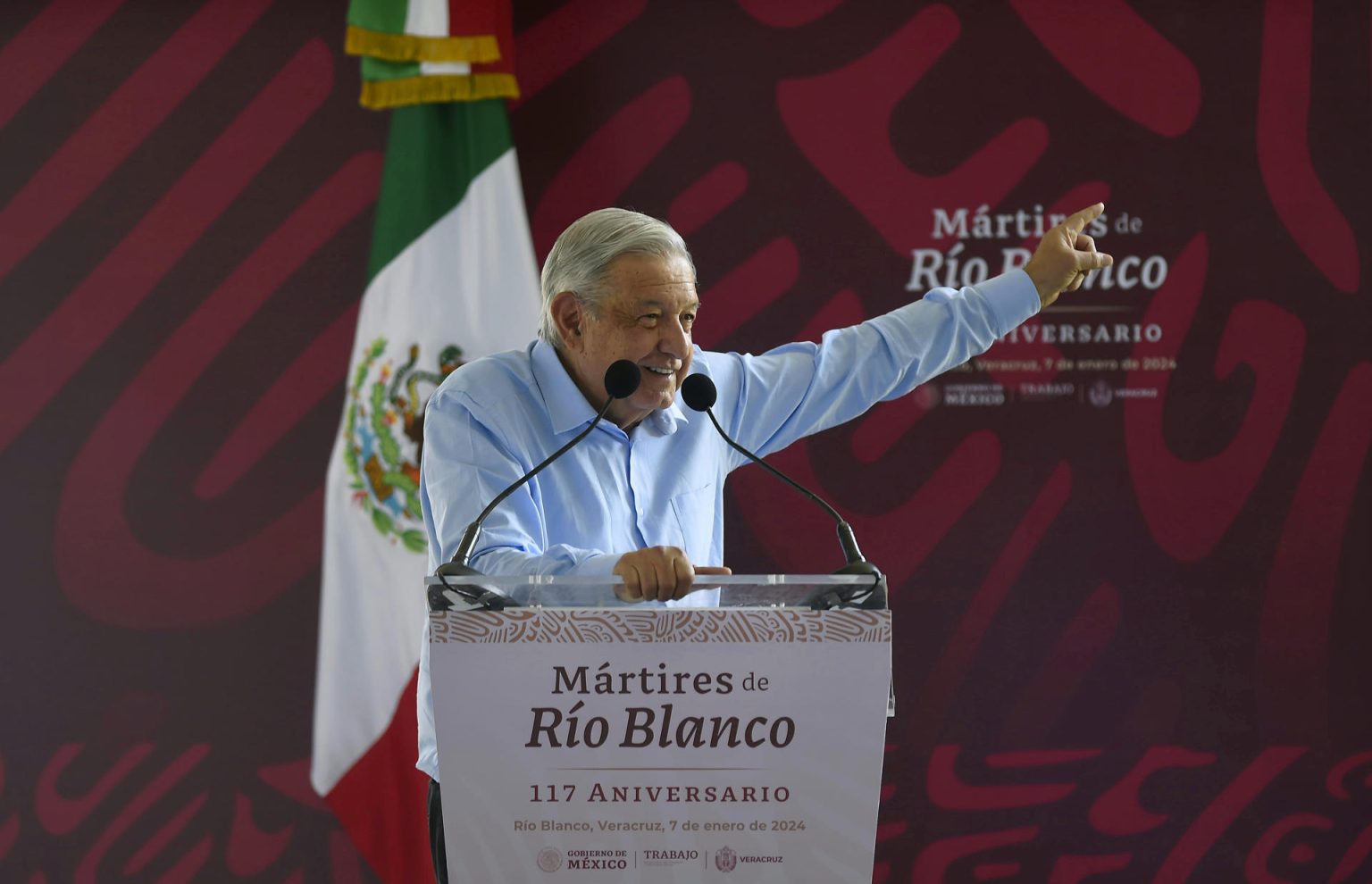 Fotografía cedida por la Presidencia de México del mandatario mexicano, Andrés Manuel López Obrador, durante una gira de trabajo en el municipio de Río Blanco, en el estado de Veracruz (México). EFE/ Presidencia De México / SOLO USO EDITORIAL/ SOLO DISPONIBLE PARA ILUSTRAR LA NOTICIA QUE ACOMPAÑA (CRÉDITO OBLIGATORIO)