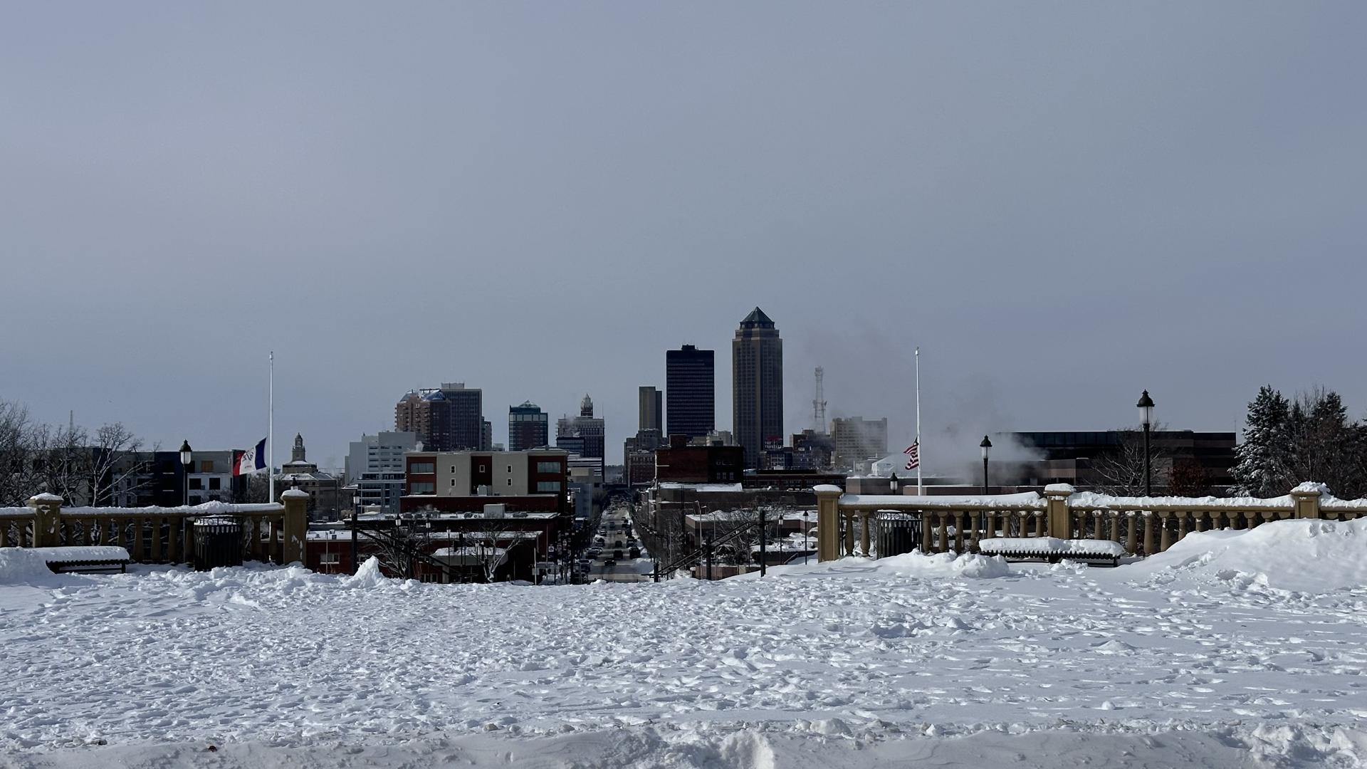 Fotografía de una zona urbana cubierta de nieve hoy, en Des Moines, Iowa (EE.UU.). EFE/ Octavio Guzmán
