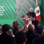 Fotografía cedida hoy por la Presidencia de México que muestra al mandatario Andrés Manuel López Obrador durante una conferencia de prensa en la ciudad de Querétaro (México). EFE/ Presidencia de México /SOLO USO EDITORIAL /SOLO DISPONIBLE PARA ILUSTRAR LA NOTICIA QUE ACOMPAÑA (CRÉDITO OBLIGATORIO)