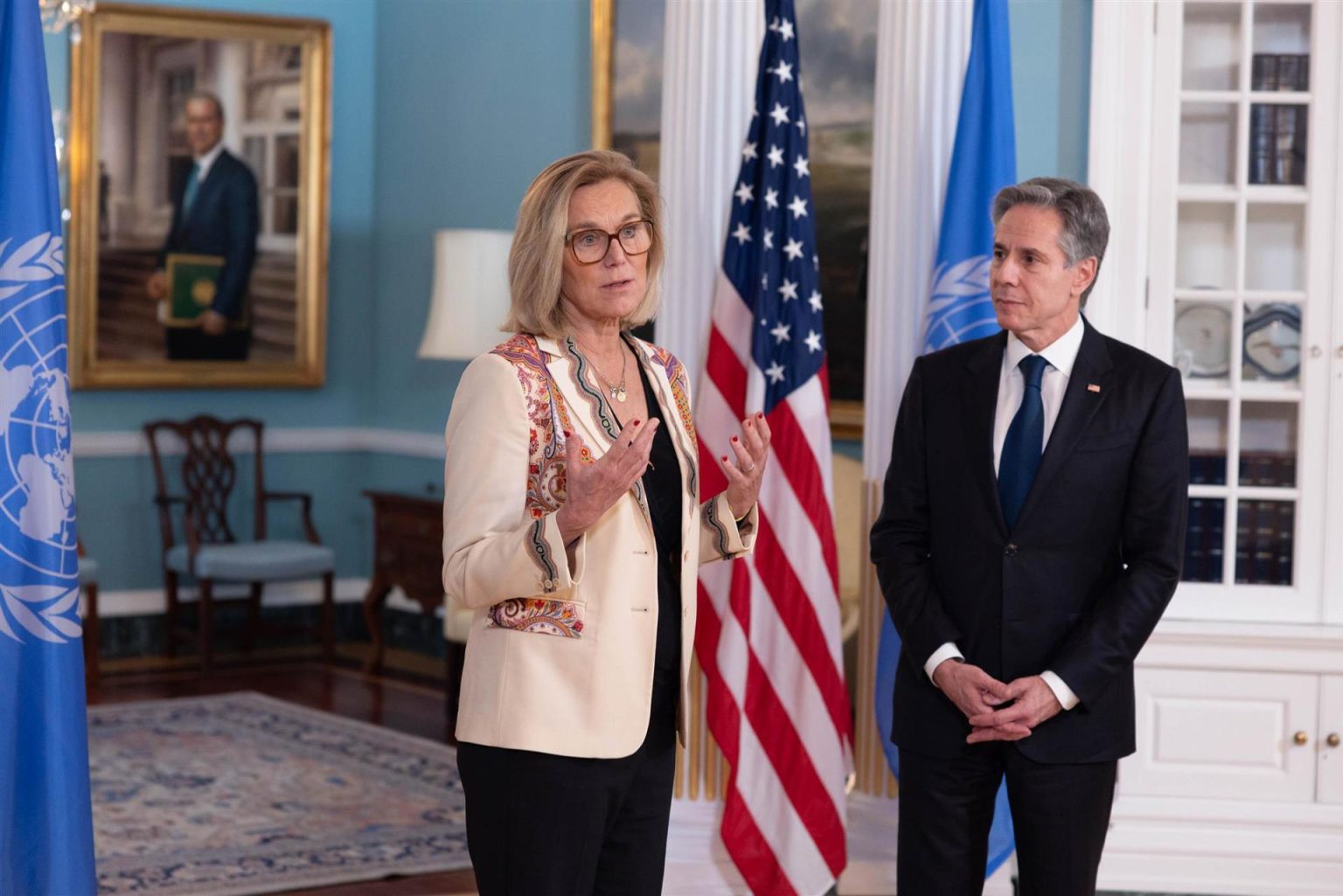 Fotografía cedida por el Departamento de Estado de Estados Unidos donde aparece su secretario, Antony J. Blinken, durante una reunión con la coordinadora de Naciones Unidas para la ayuda a Gaza, Sigrid Kaag, hoy en la sede del Departamento en Washington. EFE/Chuck Kennedy/Departamento Estado EEUU /SOLO USO EDITORIAL /NO VENTAS /SOLO DISPONIBLE PARA ILUSTRAR LA NOTICIA QUE ACOMPAÑA /CRÉDITO OBLIGATORIO