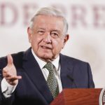 El presidente de México, Andrés Manuel López Obrador, reacciona durante su conferencia de prensa matutina hoy, en el Palacio Nacional en Ciudad de México (México). EFE/ Isaac Esquivel