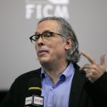 Fotografía de archivo del 23 de octubre de 2023, del cinefotógrafo mexicano Rodrigo Prieto, durante su participación en una rueda de prensa en el Festival Internacional de Cine de Morelia (México). EFE/ Iván Villanueva