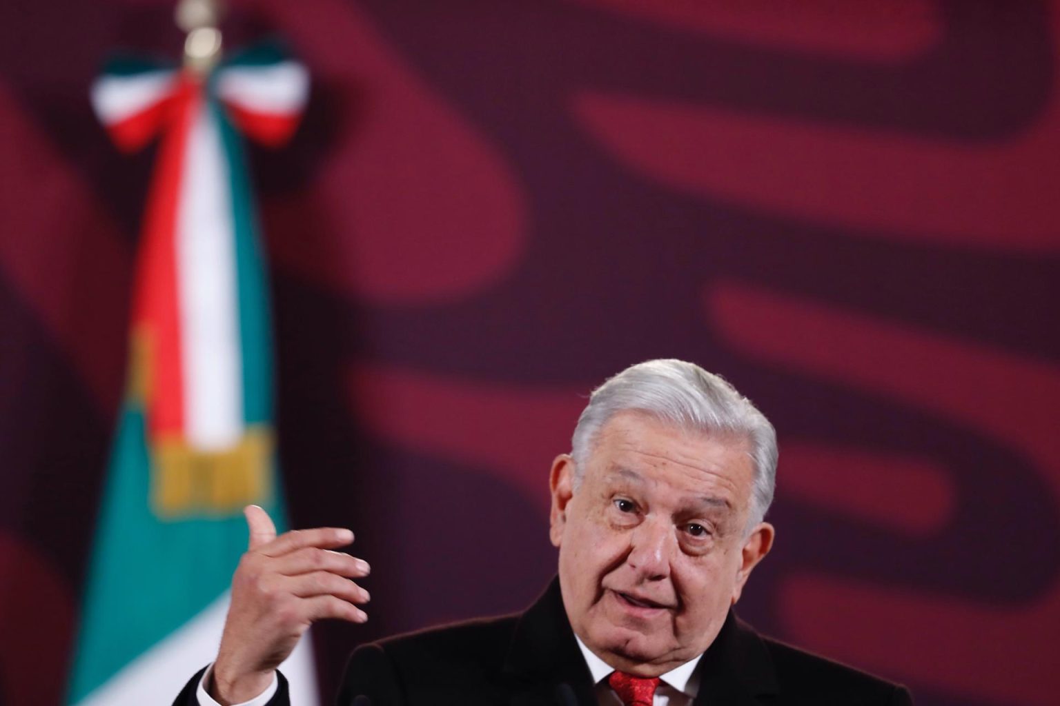 El Presidente de México, Andrés Manuel López Obrador, participa durante una rueda de prensa matutina en Palacio Nacional en Ciudad de México (México). EFE/Sáshenka Gutiérrez