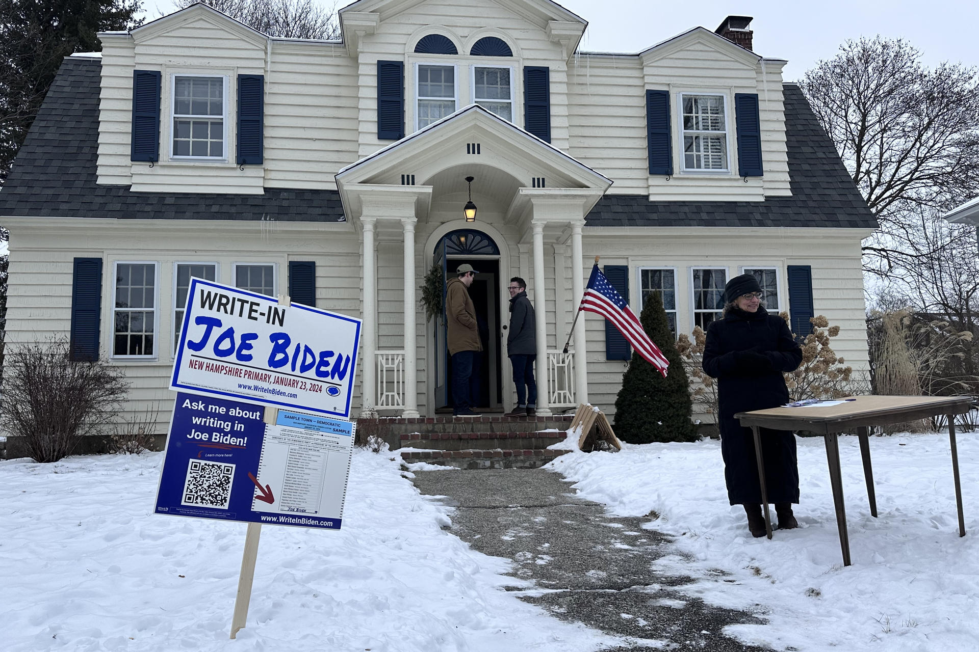 Fotografía de un aviso en un acto de campaña pro Biden, el 20 de enero de 2024, en Concord, Nuevo Hampshire (EE.UU.). EFE/ Octavio Guzmán
