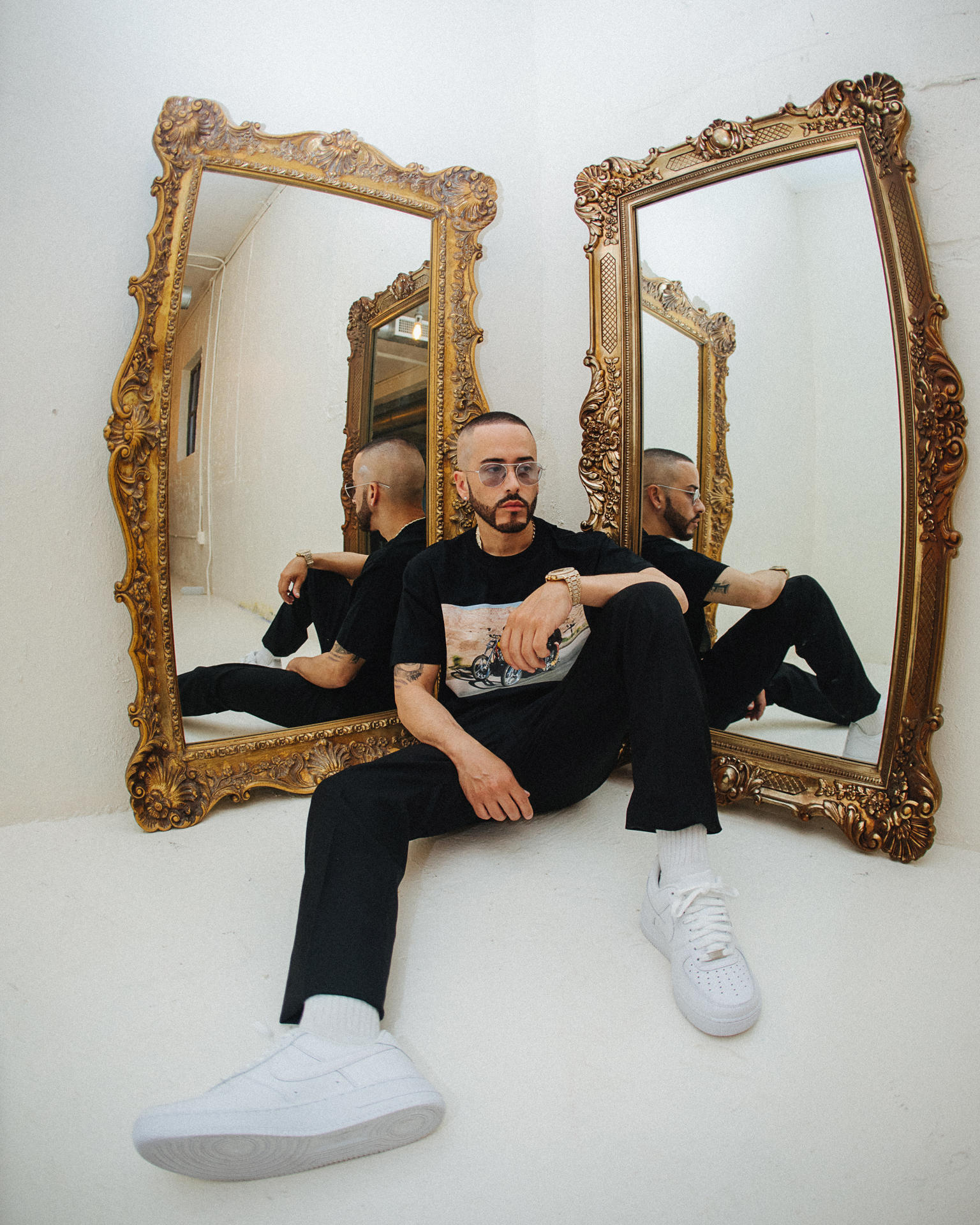 Fotografía de archivo cedida por Telemundo donde aparece el veterano reguetonero puertorriqueño Yandel, quien anunció este martes las fechas y localidades de su gira mundial, 'Yandel 2024', que lo llevará a presentarse mayormente en Latinoamérica y España. EFE/ Telemundo SÓLO USO EDITORIAL/SÓLO DISPONIBLE PARA ILUSTRAR LA NOTICIA QUE ACOMPAÑA (CRÉDITO OBLIGATORIO)